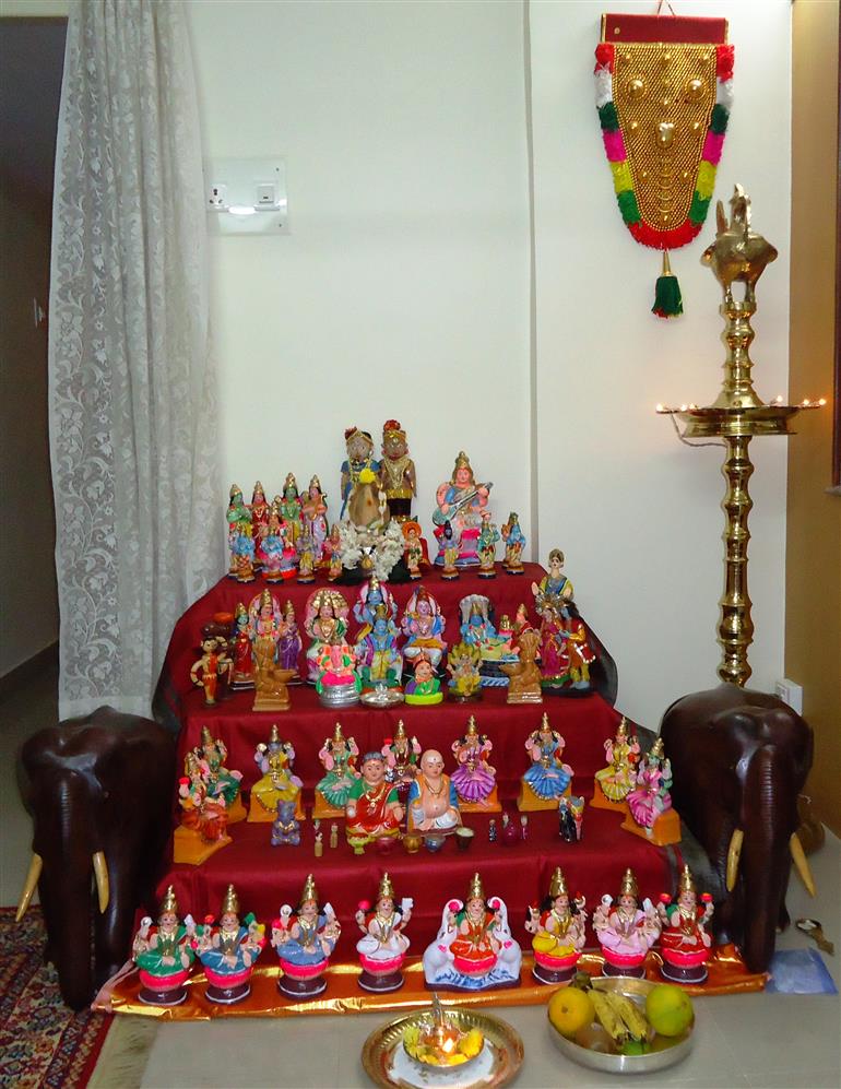 Divya's Kollu